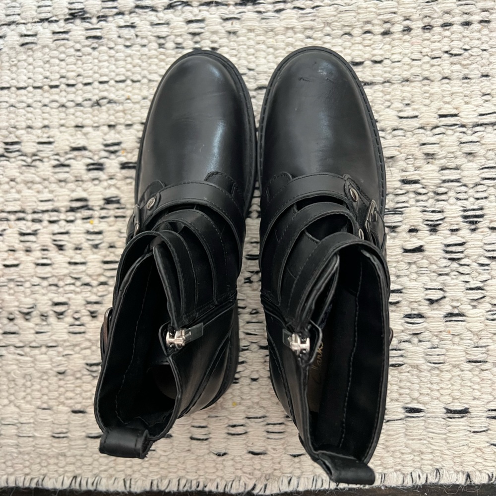 Clarks Orinoco2 Women's Black Leather Stud Motorcycle Boots Size 9 - Picture 4 of 8